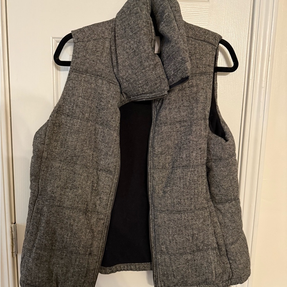 Old Navy Herringbone Gray Vest